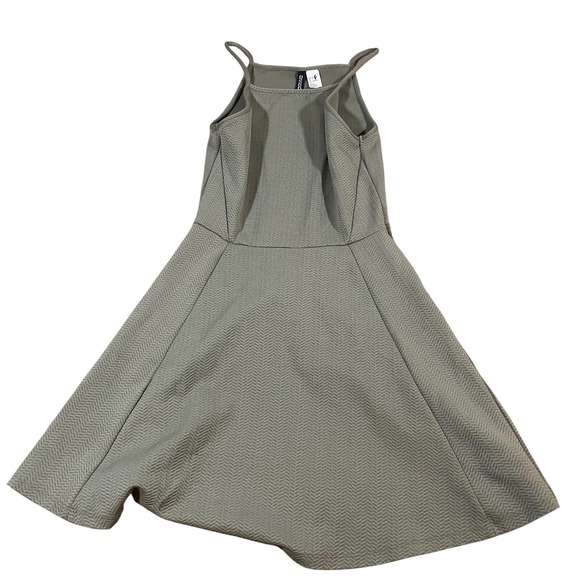 H&M Divided Fit & Flare‎ Dress Textured Olive Green Casual Party Dress Size 6 - Picture 1 of 11